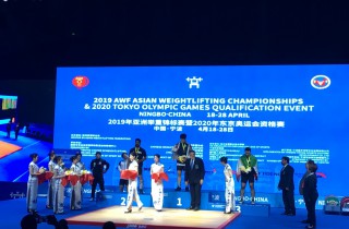 New World record in Women 64kg by DENG Wei, Congratulate to  ... Image 9