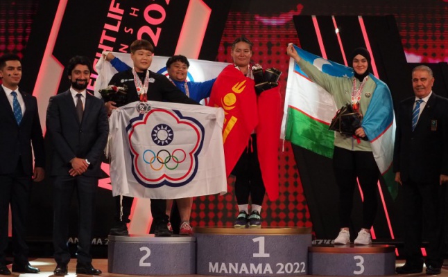 Women 87kg: Mongolian Winner!!